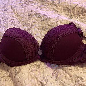 5/$20💕 Fuchsia colored padded bra